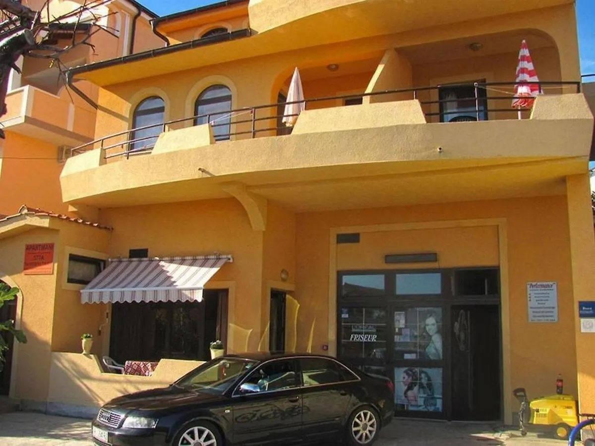Apartments With A Parking Space Lopar, Rab - 21808