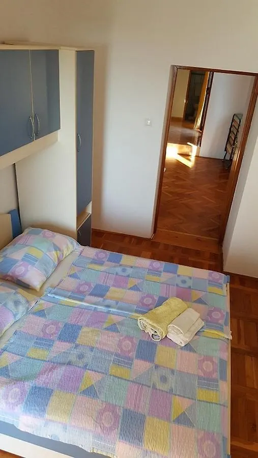 Apartments With A Parking Space Lopar, Rab - 21808