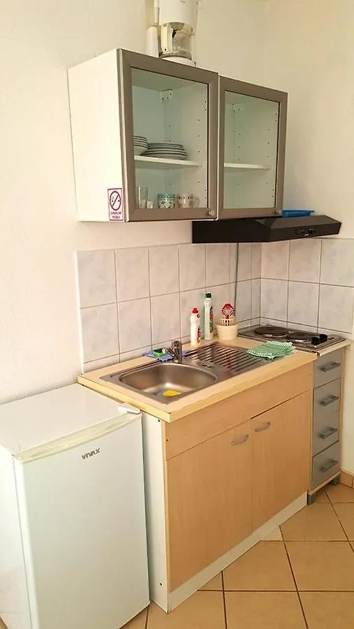Apartments With A Parking Space Lopar, Rab - 21808